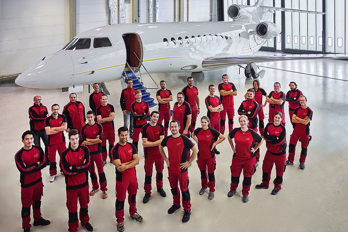 Ein Aero-Dienst Falcon Team 