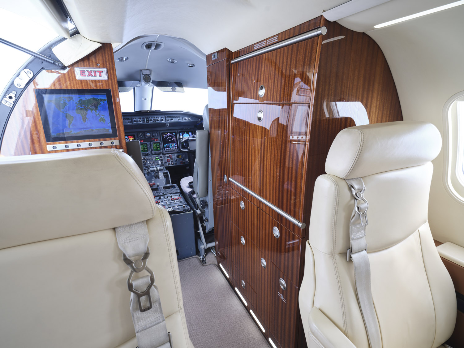 Galley Learjet 45XR D-CLMS | Aero-Dienst Aircraft Sales