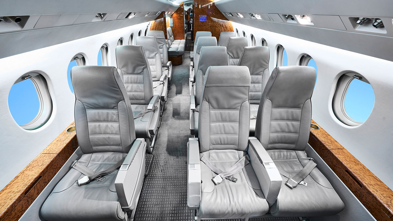 "Corporate Shuttle" seating configuration | Aero-Dienst Aircraft Sales
