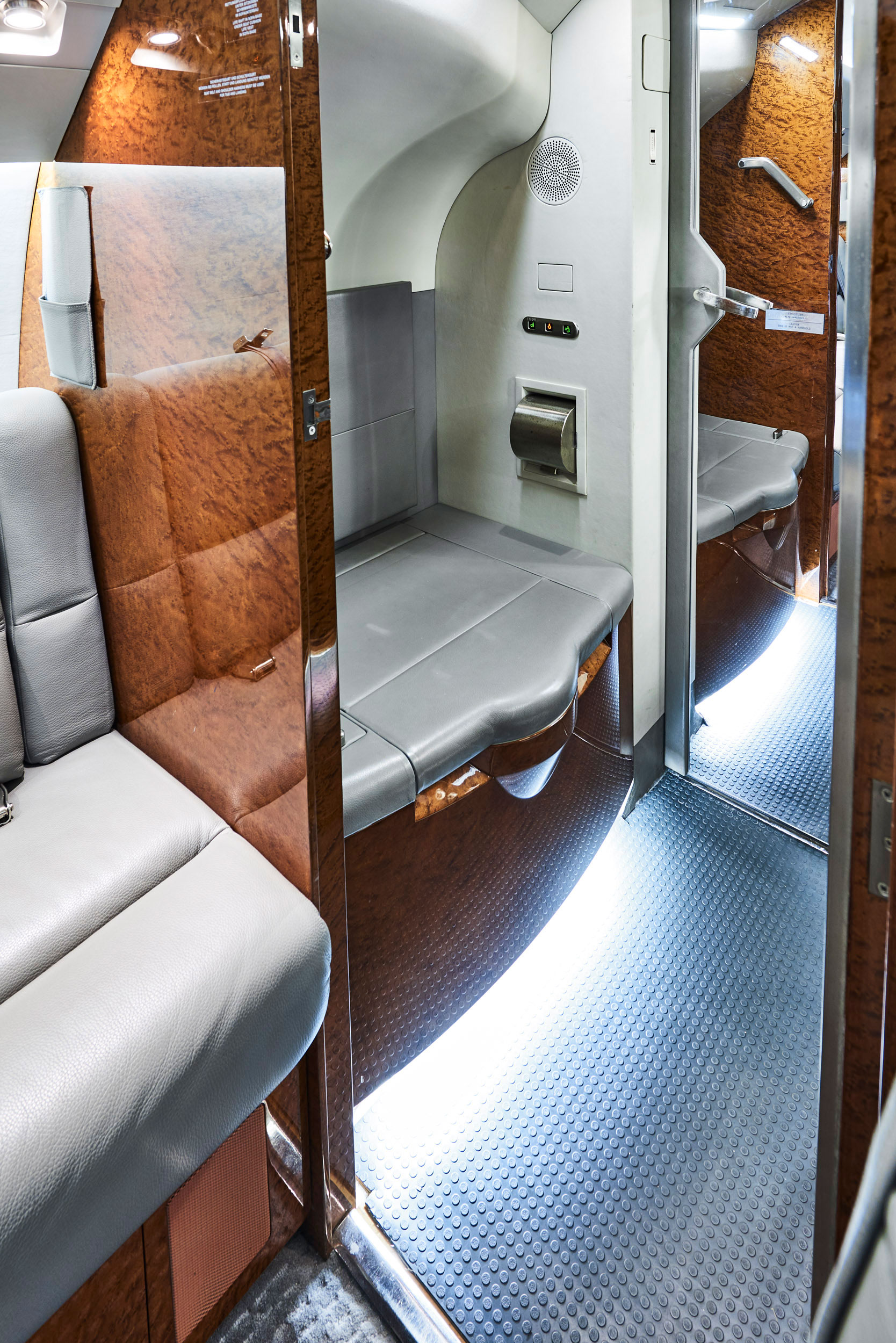 Spacious lavatory with vanity and toilet in aft cabin partition | Aero-Dienst Aircraft Sales