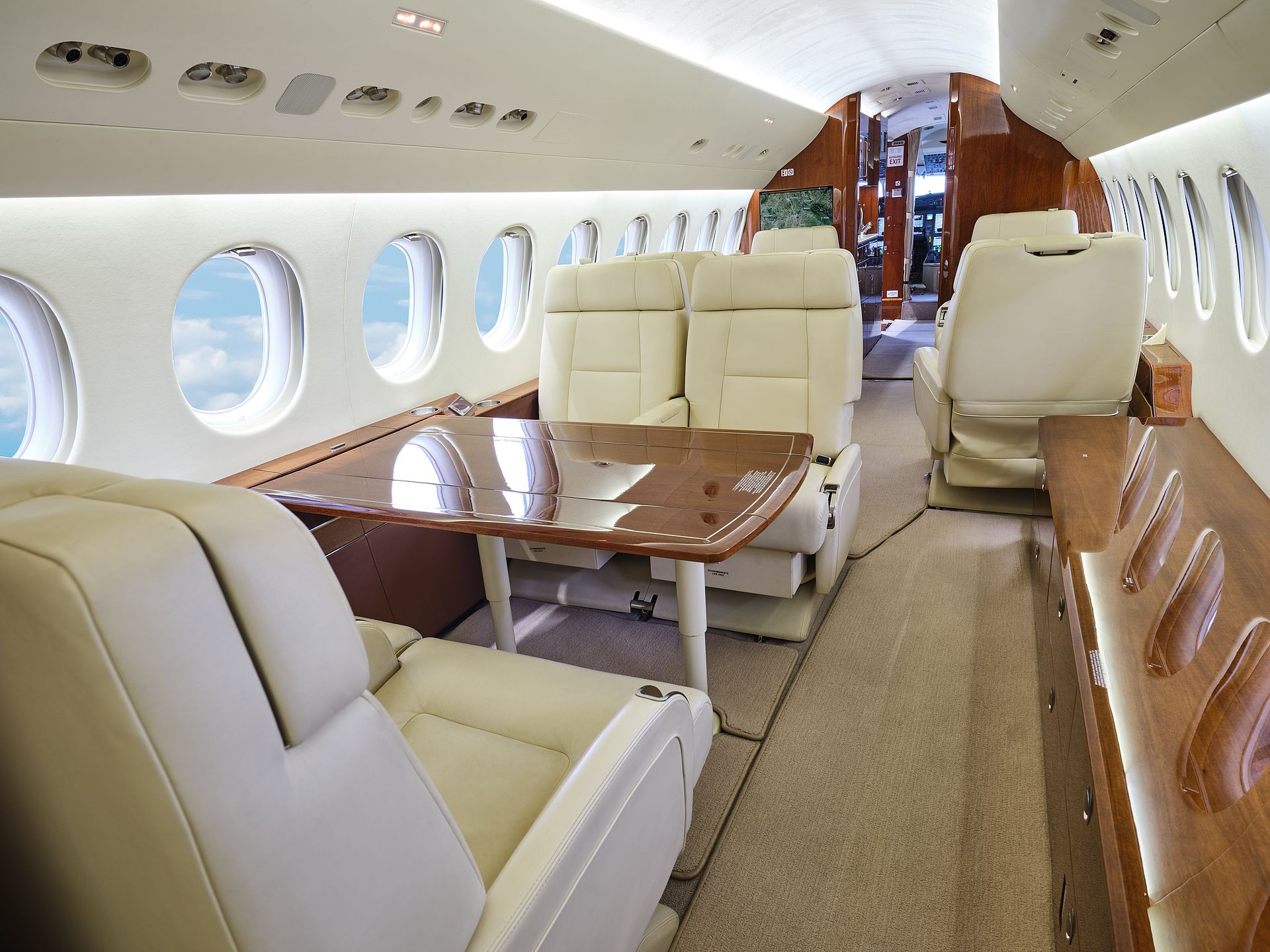 Aero-Dienst Aircraft Sales | Current listing Falcon 7X SN 176