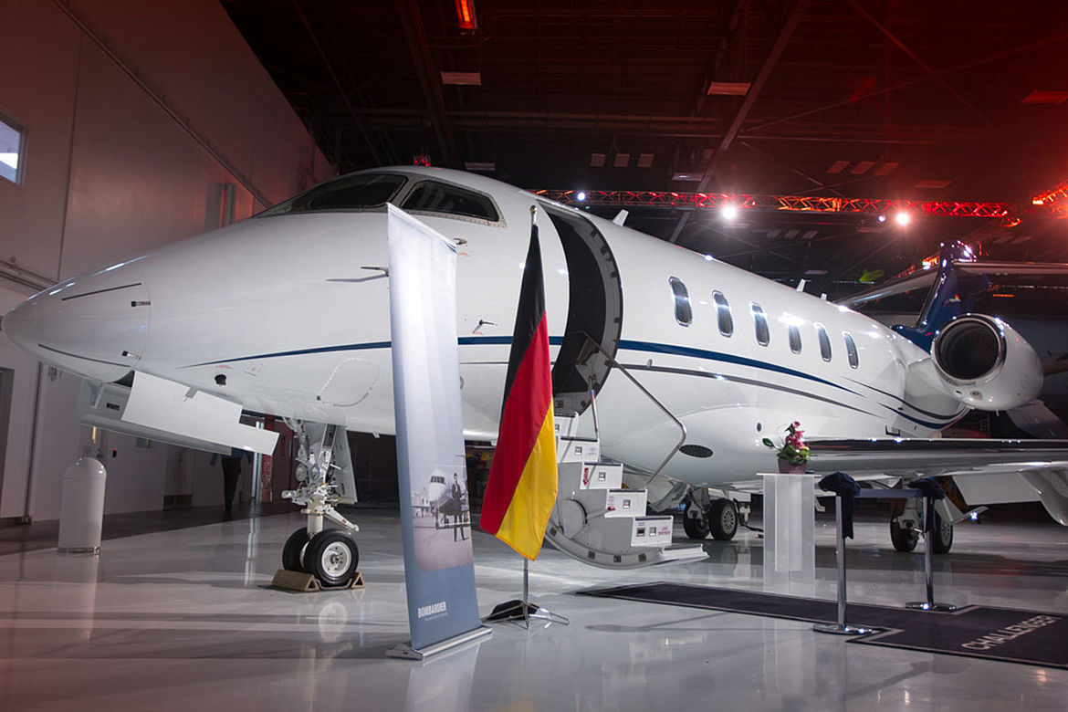 Aero-Dienst: Abnahme und Auslieferung einer fabrikneuen Bombardier Challenger 350 an deutschen Kunden