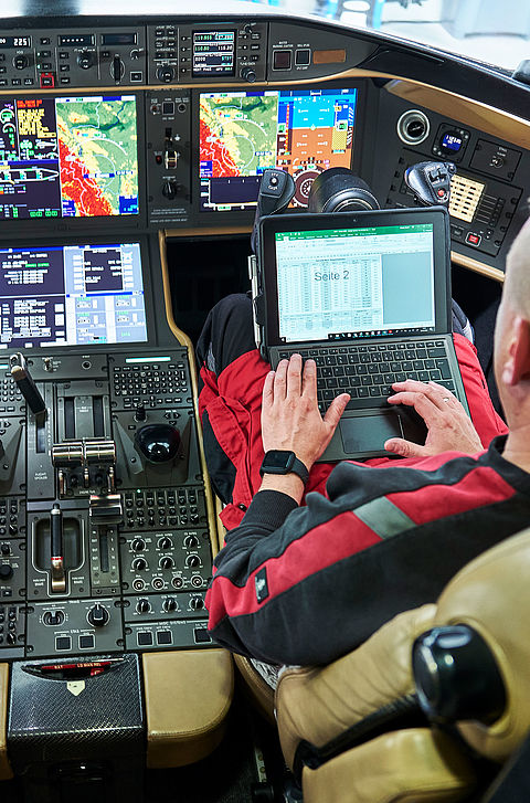 images/csm_content_edmo_cockpit_hoch_3b65646cb0.jpg