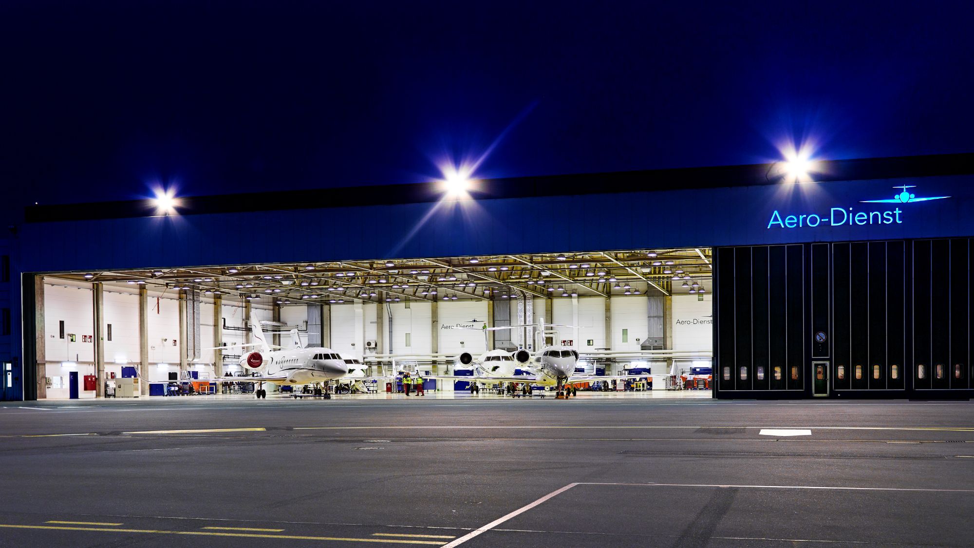images/header/aircraft_sales_neube.jpg